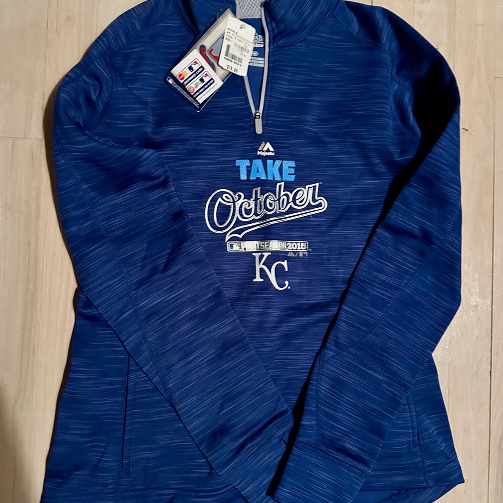 Brand new with tags Women’s Medium Kansas City Royals pullover